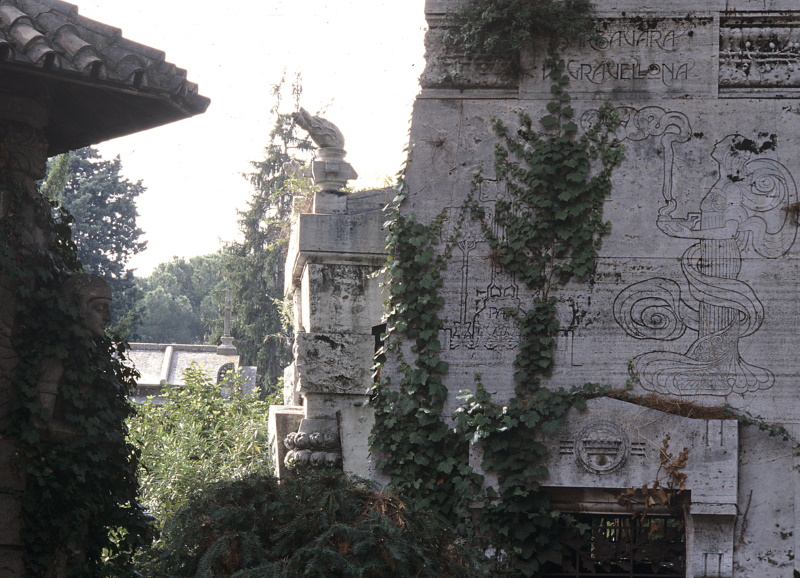 Cappella Barbavara di Gravellona - particolare (Corrado Cianferoni) Cappella Barbavara di Gravellona - particolare (Corrado Cianferoni)