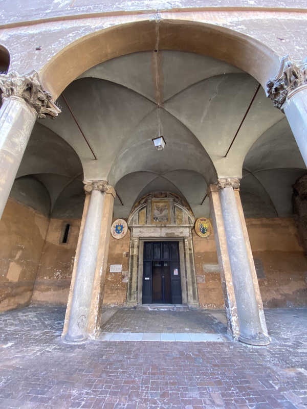 Basilica e Complesso dei Santi Quattro Coronati Basilica e Complesso dei Santi Quattro Coronati