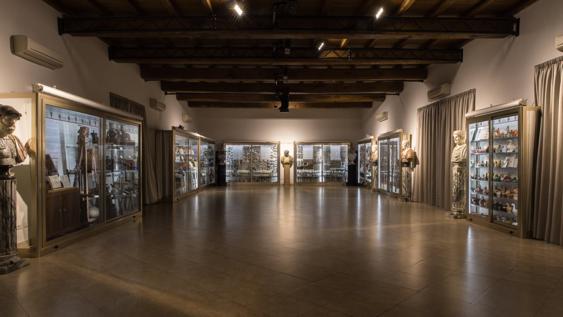 Garum - Biblioteca e Museo della Cucina Garum - Biblioteca e Museo della Cucina