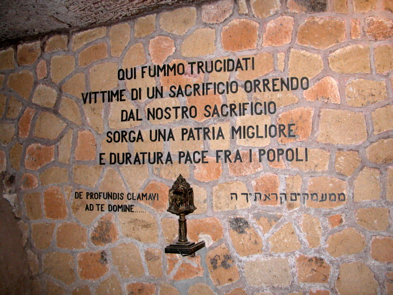 Mausoleo delle Fosse Ardeatine Mausoleo delle Fosse Ardeatine