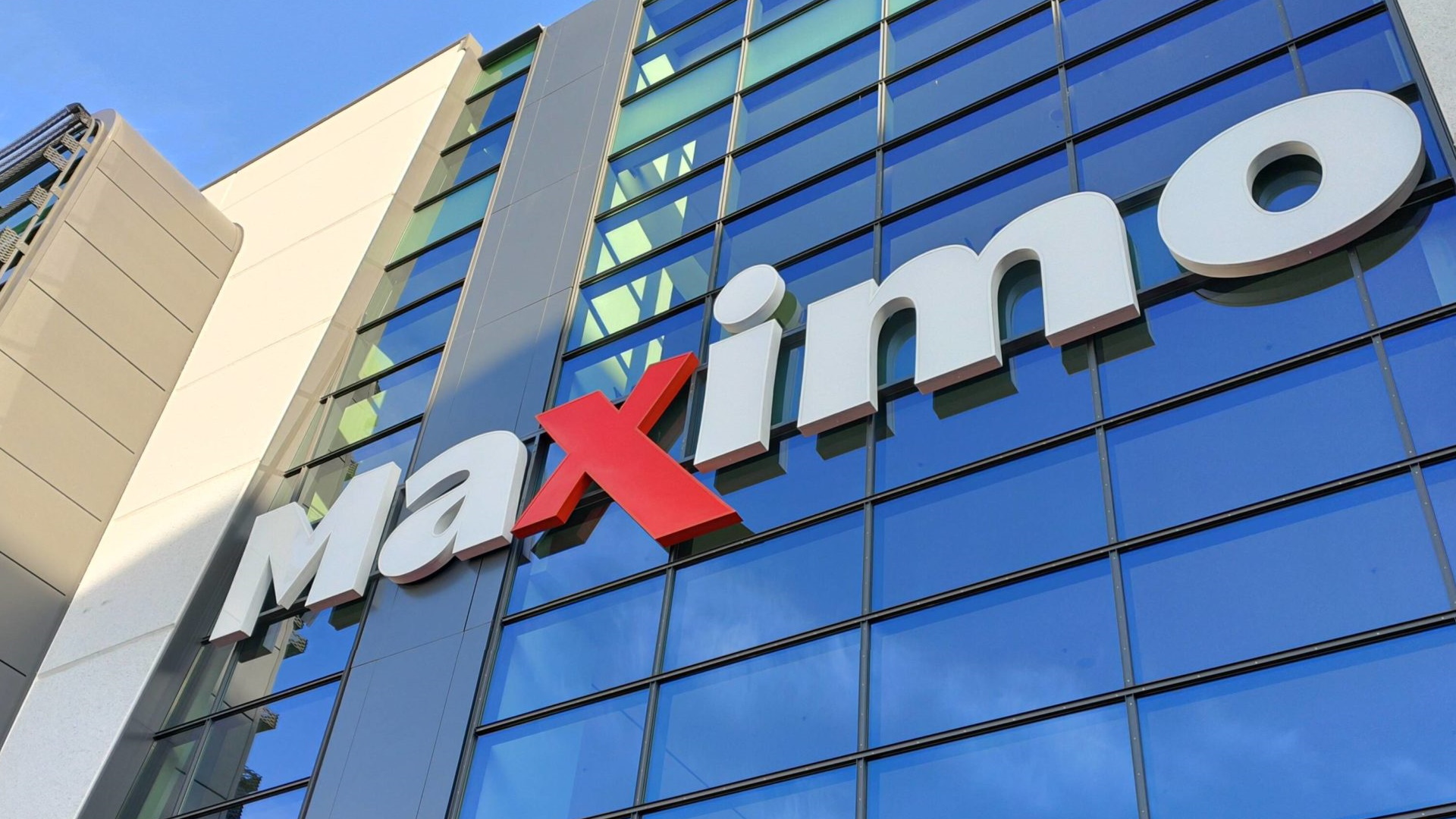 Maximo Shopping Center Maximo Shopping Center