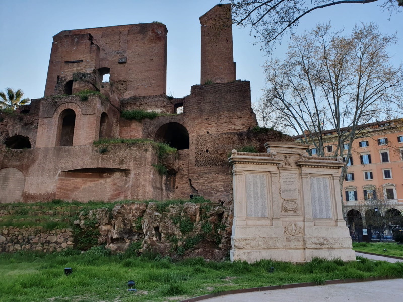 Piazza Vittorio Emanuele II Piazza Vittorio Emanuele II