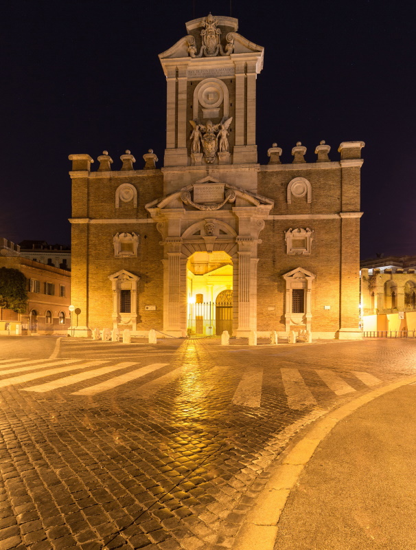 Porta Pia e il Museo Storico dei Bersaglieri Porta Pia e il Museo Storico dei Bersaglieri