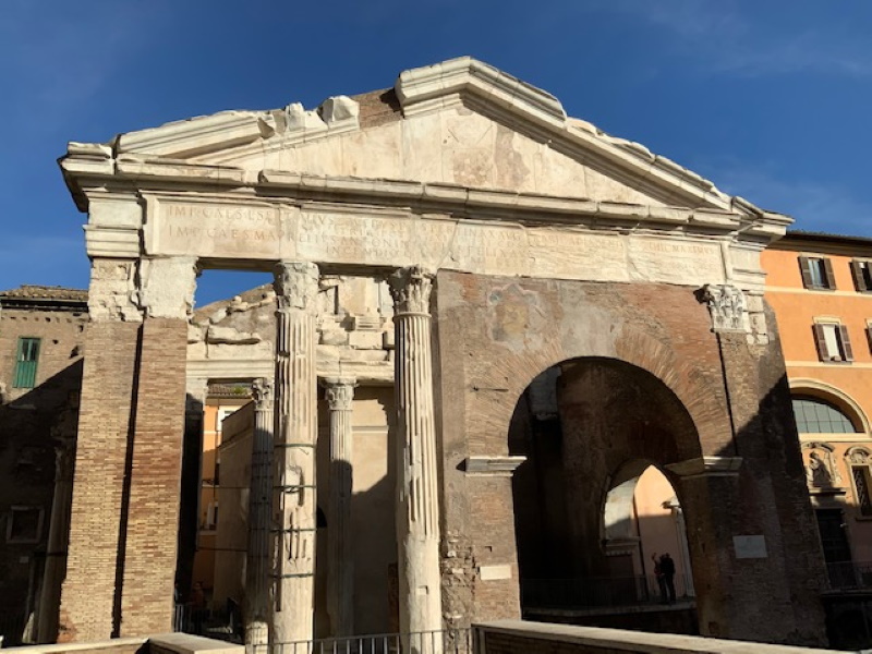Portico d'Ottavia Portico d'Ottavia