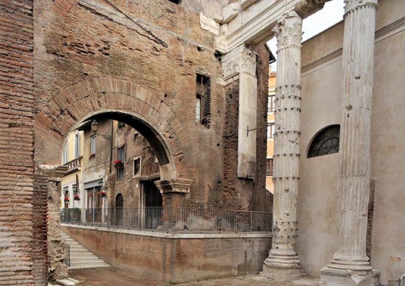 Portico d'Ottavia Portico d'Ottavia