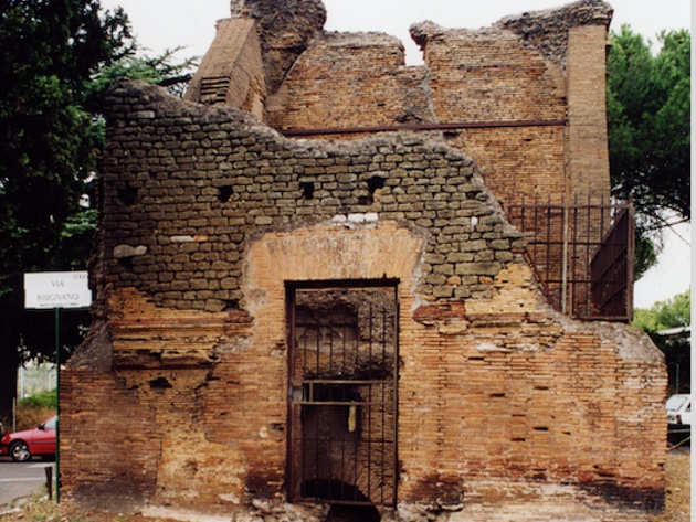 Sepolcro di via Bisignano-Foto Sovrintendenza Capitolina ai Beni Culturali Sepolcro di via Bisignano-Foto Sovrintendenza Capitolina ai Beni Culturali