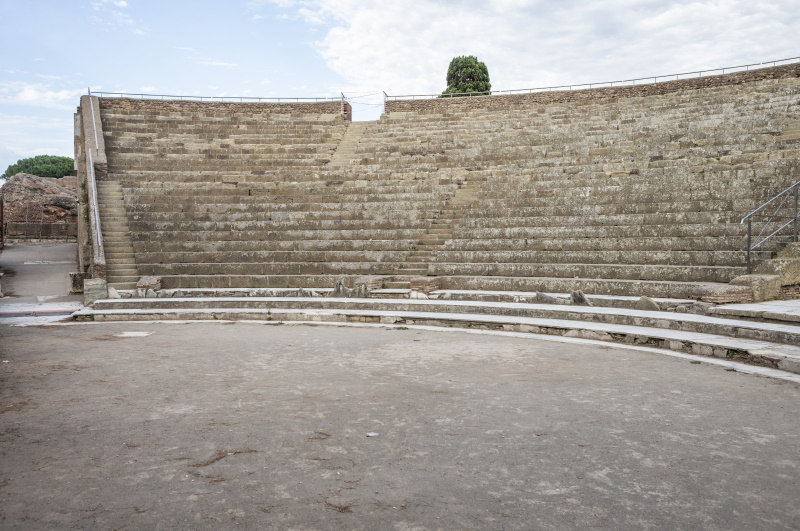 Teatro romano di Ostia Antica Teatro romano di Ostia Antica