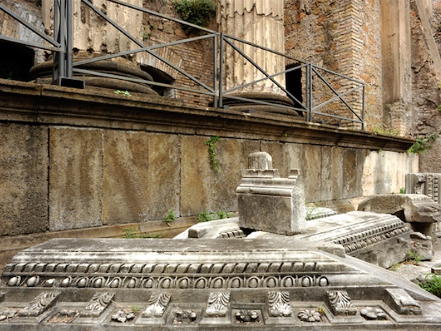 Tempio di via delle Botteghe Oscure - Tempio delle Ninfe-Foto Sovrintendenza Capitolina Tempio di via delle Botteghe Oscure - Tempio delle Ninfe-Foto Sovrintendenza Capitolina