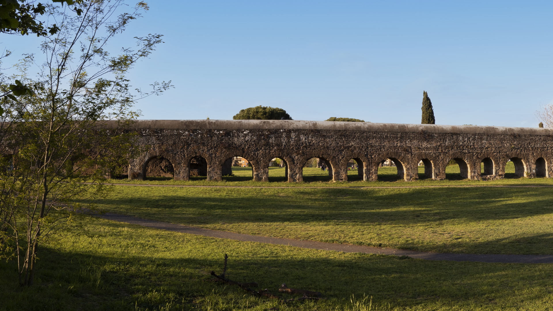 Unexpected Itineraries of Rome