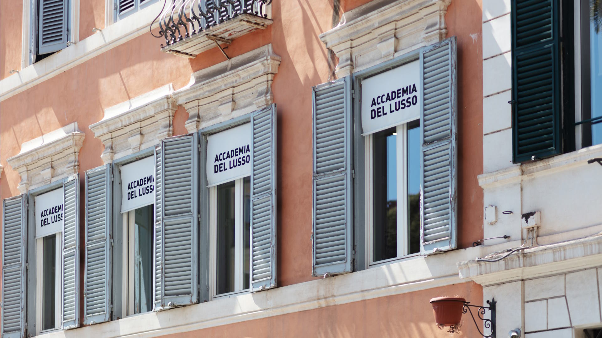 Accademia del Lusso - Scuola di Moda Accademia del Lusso - Scuola di Moda