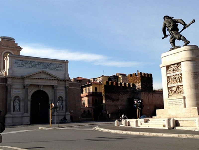Porta Pia e il Museo Storico dei Bersaglieri Porta Pia e il Museo Storico dei Bersaglieri