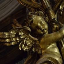 Abside particolare di uno degli angeli portacandelabro