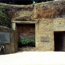 Mausoleo delle Fosse Ardeatine Mausoleo delle Fosse Ardeatine