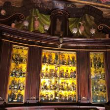 Vetrina antica Antica Spezieria Santa Maria della Scala