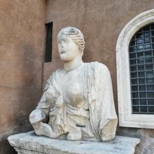 Madama Lucrezia Madama Lucrezia