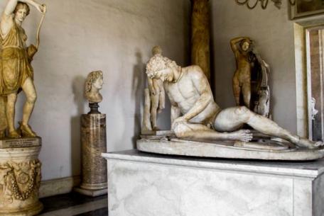 Palazzo Nuovo - Sala del Gladiatore Palazzo Nuovo - Sala del Gladiatore