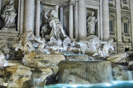 Fontana di Trevi - Palazzo Poli Fontana di Trevi - Palazzo Poli